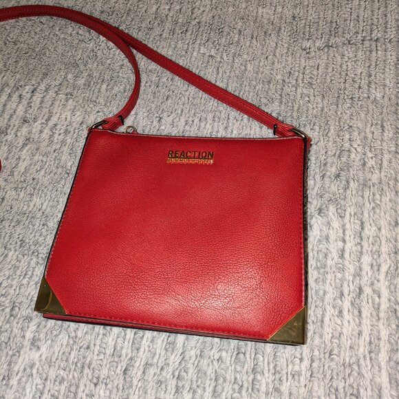 Kenneth Cole Reaction Red Pebbled Leather Crossbody Shoulder Bag - Picture 2 of 5